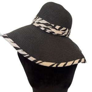 Stylish Black and Cream Women's Sun Hat